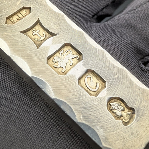 1977年 英国 純銀製 ジュビリーインゴットペンダント計39.1g 純銀ネックレス付 EJLd